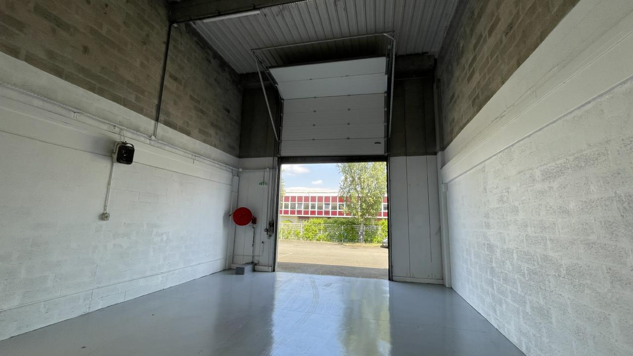 Entrepôt Coignières 1314m² Location entrepôt Coignières Yvelines OLLOG2001318 3